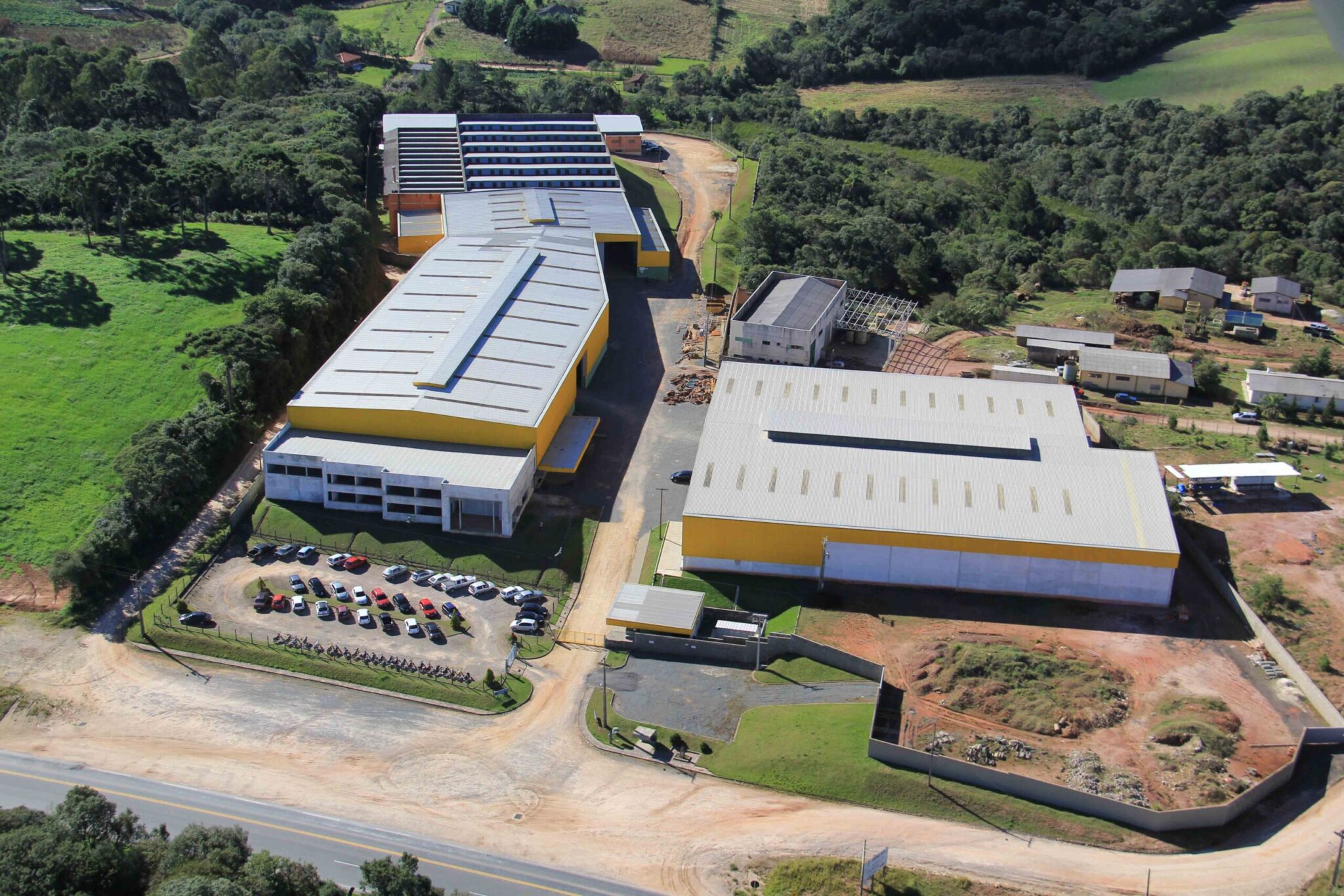 Home 5 foto empresa scaled